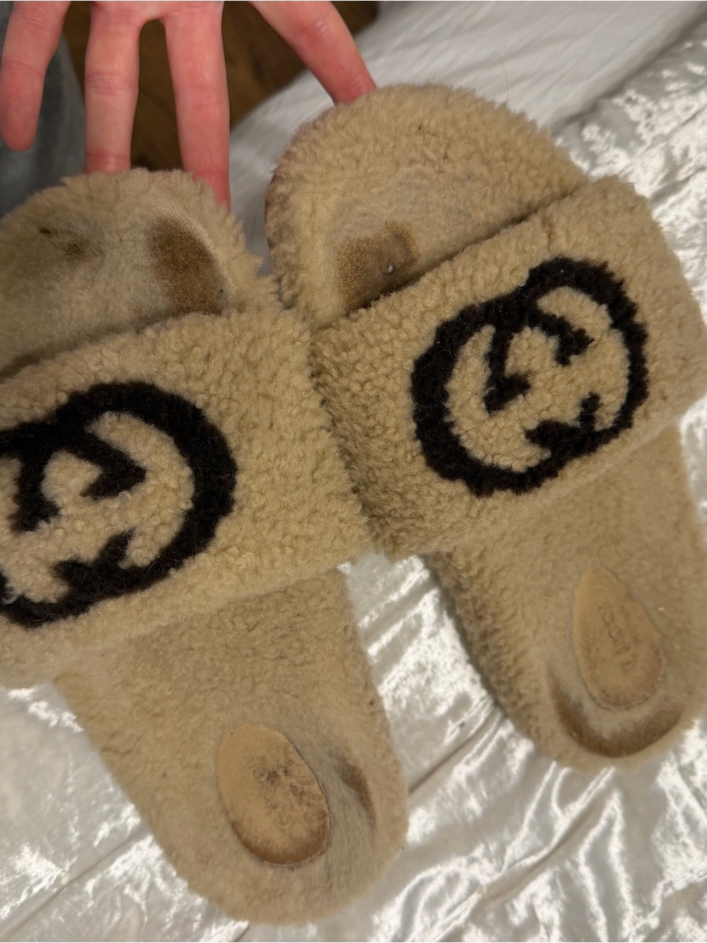 Gucci Fuzzy Slide Sandals with Black Logo Accent - Picture 4 of 4